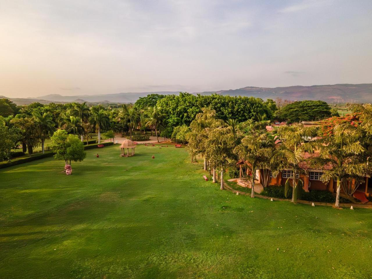 Vijayshree Resort&Heritage Village Hampi Buitenkant foto